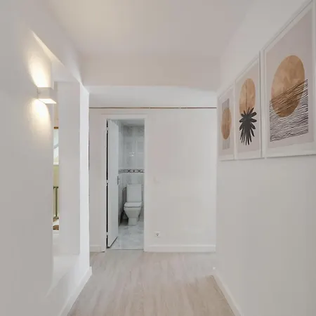 Bright & Family Flat In Paco De Arcos By Hostwise Lizbona