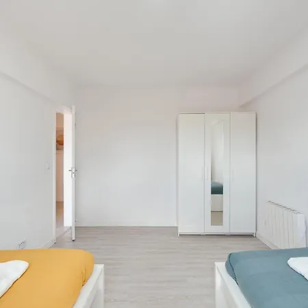 Hostwise - Bright & Family Flat In Paco De Arcos Lizbona