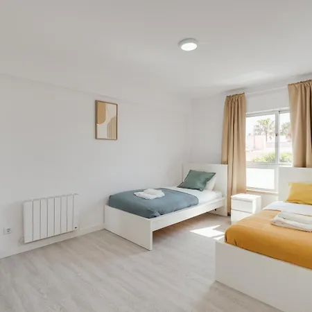 Hostwise - Bright & Family Flat In Paco De Arcos *