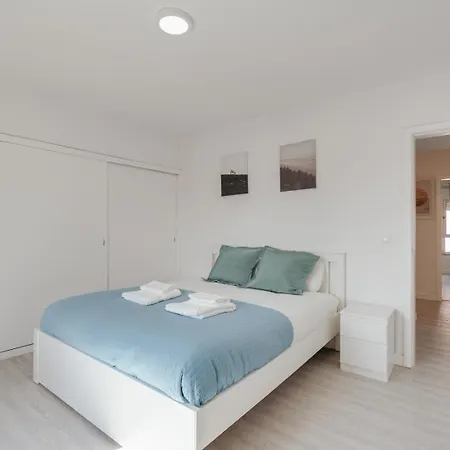 Apartment Bright & Family Flat In Paco De Arcos By Hostwise Lisbon